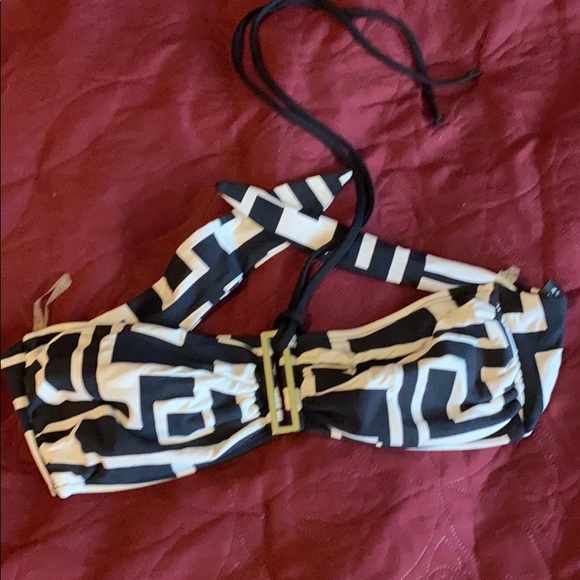 Gorgeous La Blanca set - bandeau style bikini & cover up - Picture 4 of 7